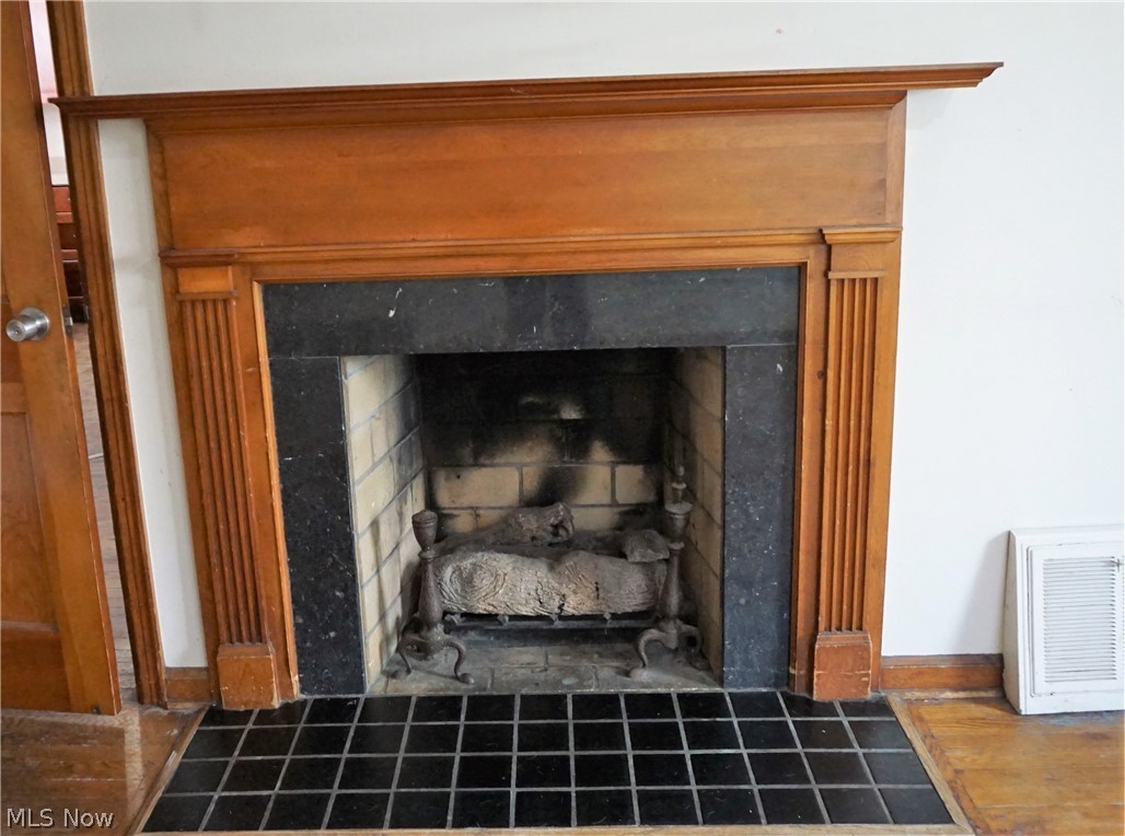 Modern Land Cos Mayfields/Bel - Residential