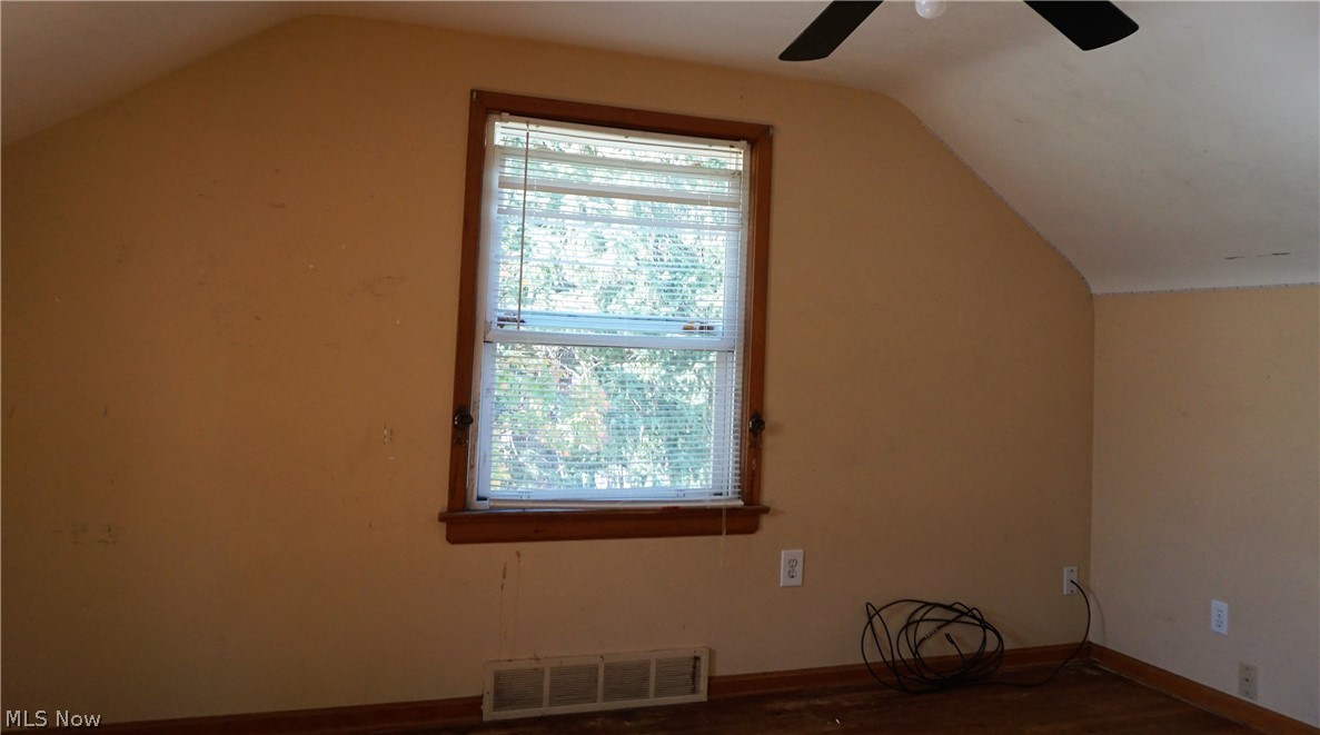 Modern Land Cos Mayfields/Bel - Residential