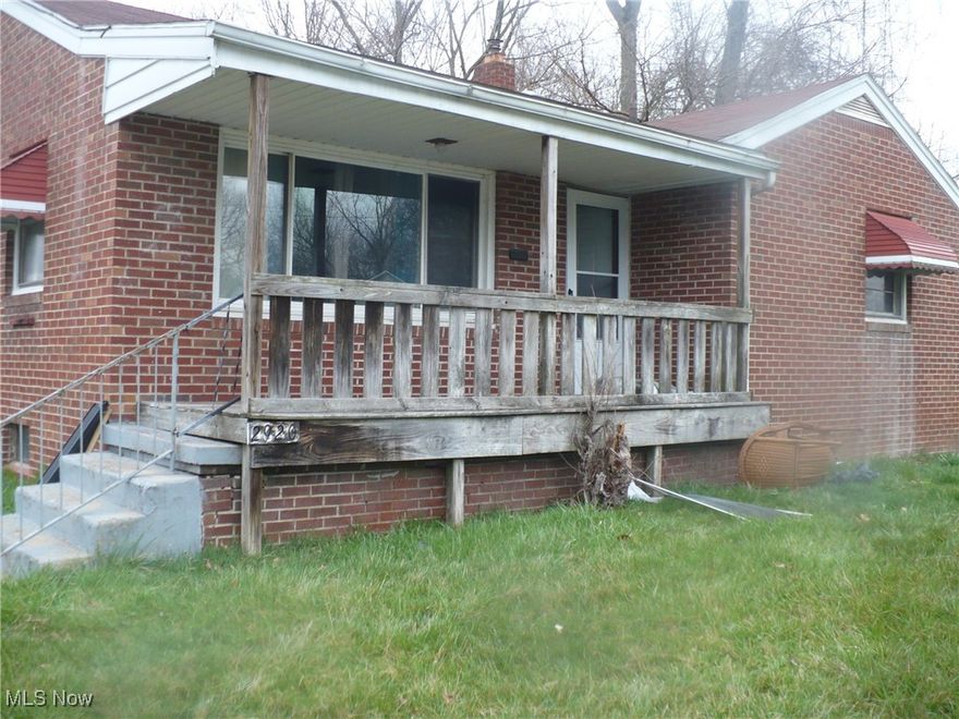 A great brick ranch centrally located on the Southside of Youngstown. 3 bedrooms, 1 bath with a full basement. Covered front porch to spend your summer days/evenings. 2 car Detached garage. Located on the corner of Douglas and Shirley Road. $900 plus all utilities. Renters insurance is required. $35 application fee. More pictures to come.