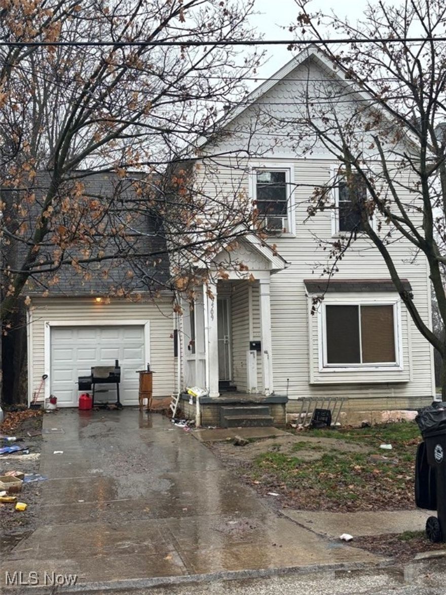 This income producing 4 bedroom-1.5 bathroom Colonial renting at $900.00 works for investors of all types. Property is in turn key condition and low maintenance. Tenants would love to stay and there is also room for an increase based on the current rental market-with tenants responsible for all utilities to include water/sewer. Short drive to Cleveland Clinic, CCWU and  Downtown Cleveland.