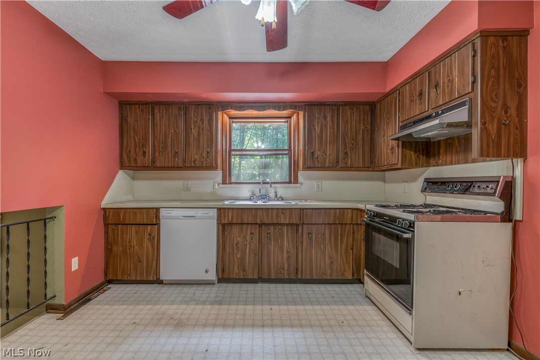 Mayflower - Residential Lease