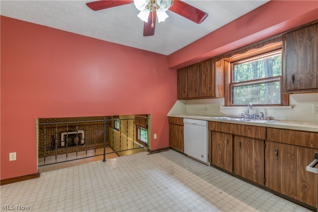 Mayflower - Residential Lease