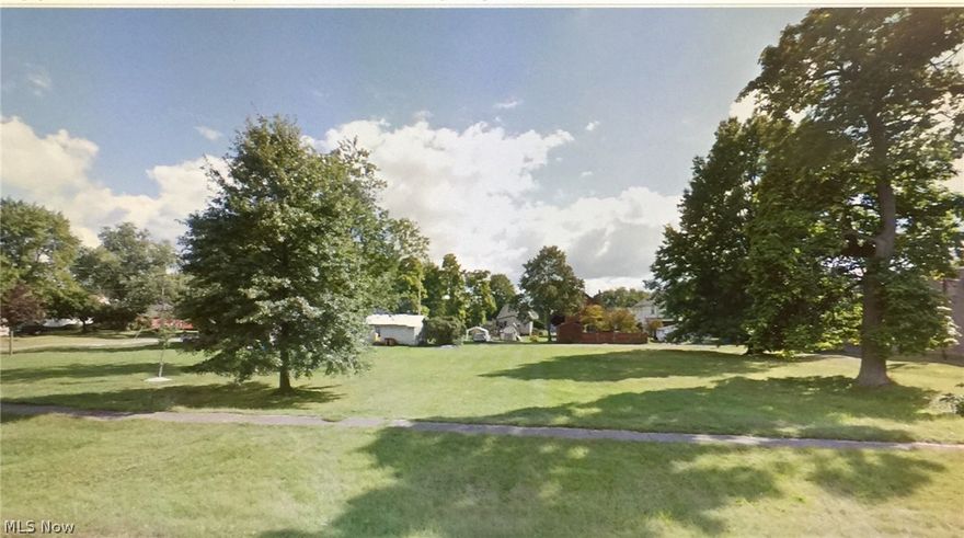 Public Real Estate Auction that will take place at 356 E. Maryland Ave. Sebring Ohio 44672. Wednesday January 25th @ 3:05pm Opening Nominal Bid $5,000 on buildings and $1,000 on vacant land. A 10% Buyer Premium will be added to the high bid to constitute final selling price. Buyer must have a $5,000.00 check the day of the auction to bid that will be made out to Ohio Real Estate Auction LLC. Buyer to pay all the closing cost and six months accrued taxes. Sale of the property is not subject to appraisals, financing or inspections. Property is selling "AS IS WHERE IS" without any warranties expressed or implied. . Property Selling subject to Seller’s Confirmation. Seller has 4 days to accept or reject.