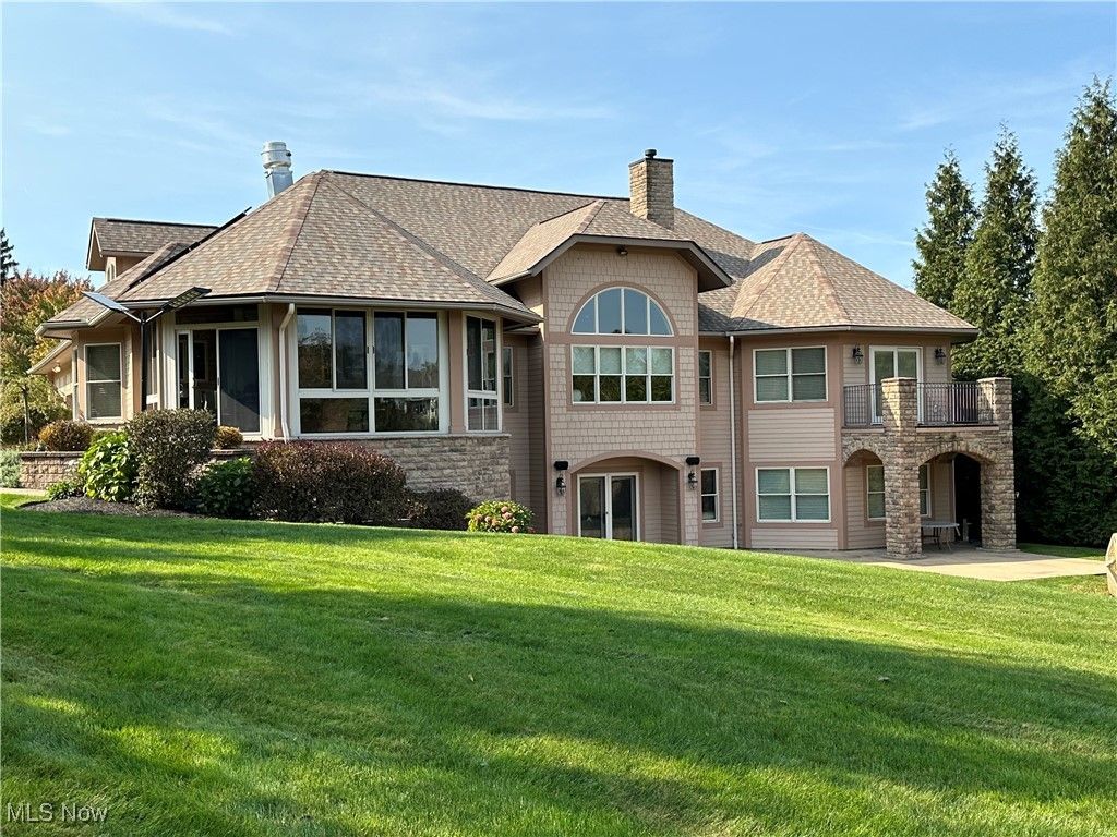 Photo of 2415 Michelle Court, Willoughby Hills, OH 44094 (MLS # 5184962)