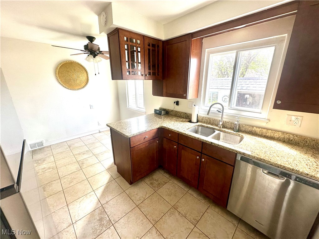 32323 Glen Arden Drive, Willowick, Ohio image 11