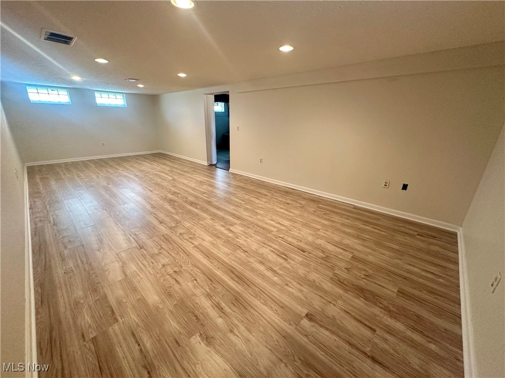 32323 Glen Arden Drive, Willowick, Ohio image 12