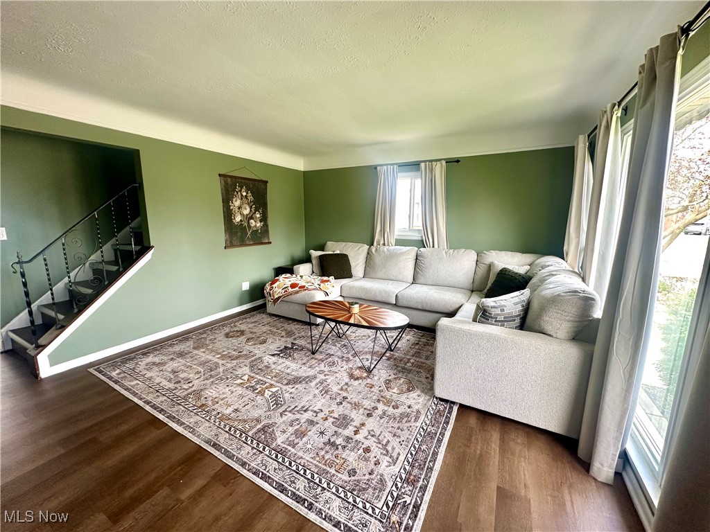 32323 Glen Arden Drive, Willowick, Ohio image 4