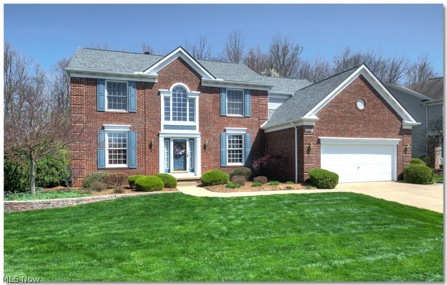 Gorgeous updated home with a private yard and unbelievable finished basement!  You can move right in. Beautiful newer hardwood floors grace the foyer and dining room.  First floor office has 2 sided fireplace shared with the family room.  Island kitchen has newer appliances, flooring, paint and lighting.  Dinette has sliding doors to a stamped patio, gazebo and play area. Almost every room has been freshly painted!  Lower level has a hand built bar, gorgeous cabinets, tiled kitchen area, full bath, storage area, play area, and big screen TV viewing area.... fabulous man cave space! Vaulted Master suite has a glamour bath with soaking tub and his & her closets. Too many updates to list here!  All this in a swim and tennis community, minutes from shopping and schools.  Special Financing Incentives available on this property from SIRVA’s preferred lender.