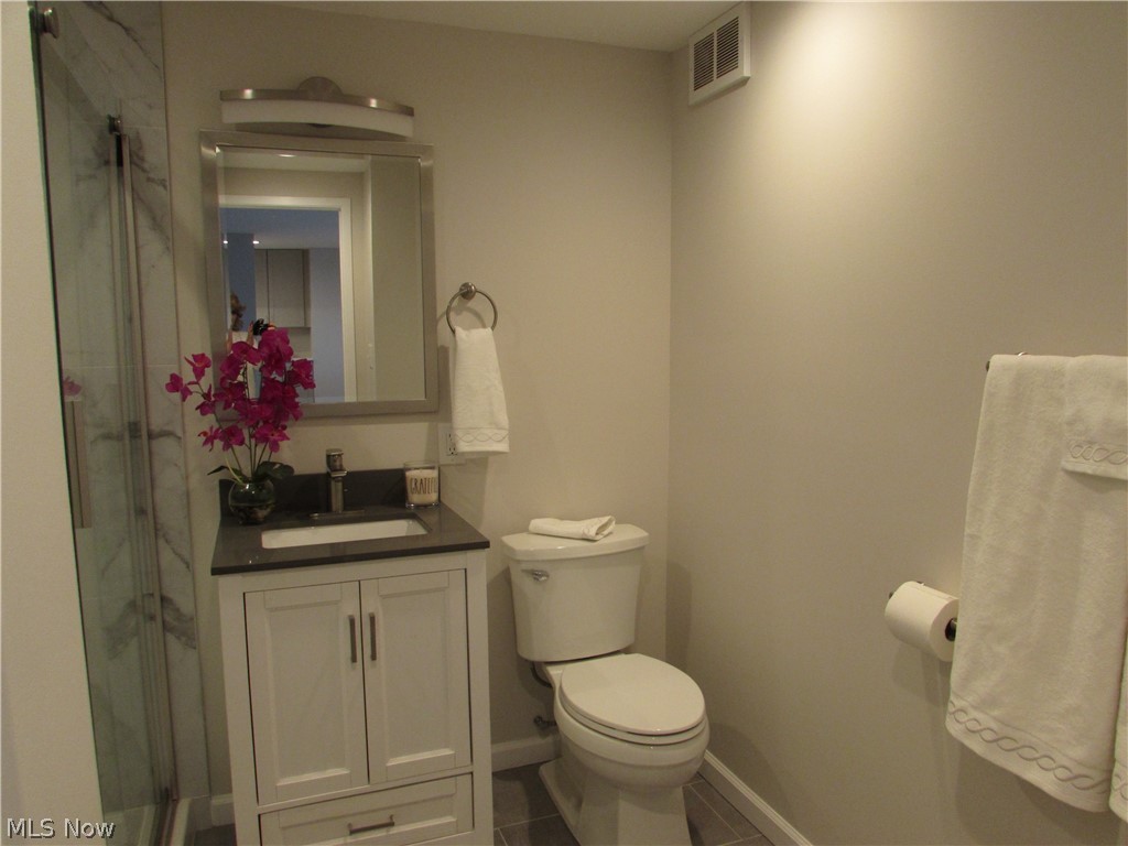 Marine Towers East Condo - Residential