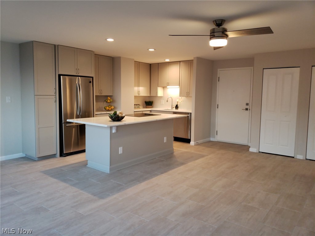 Marine Towers East Condo - Residential