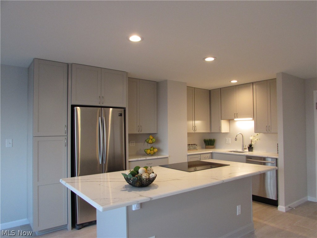 Marine Towers East Condo - Residential