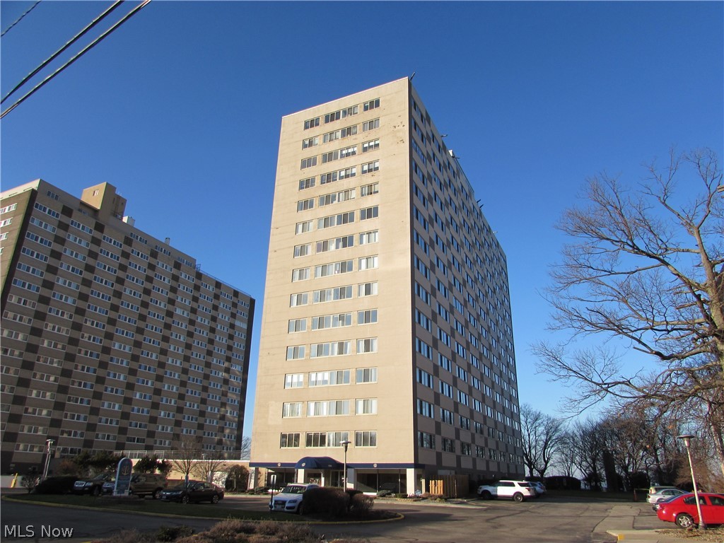 Marine Towers East Condo - Residential