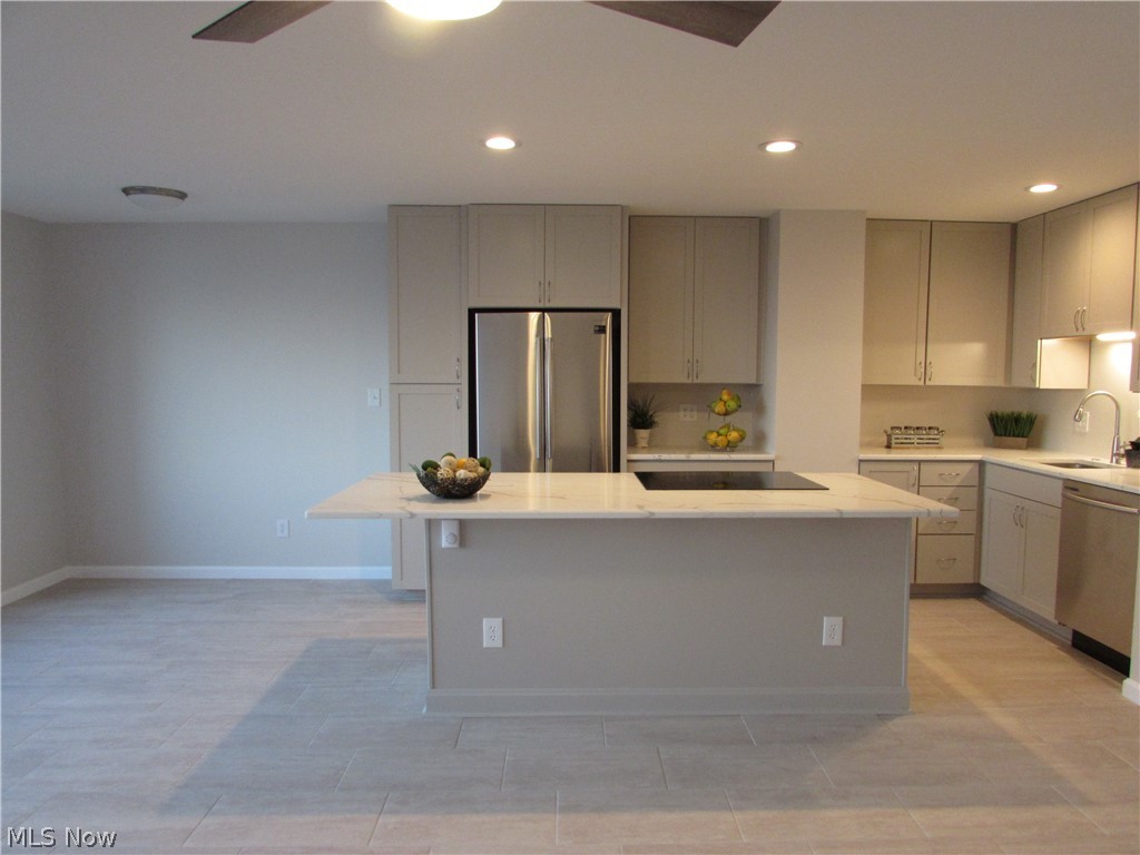 Marine Towers East Condo - Residential