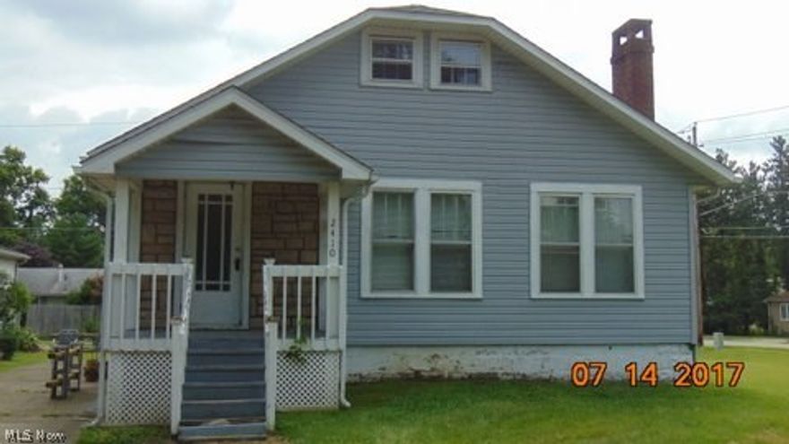 3 bedroom 1 bath home on 2 lots in north Zanesville. All offers are subject to court approval.