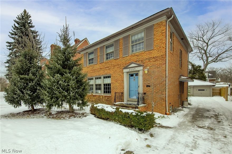 Once in a while a very special home comes along that you can't put into words its grandeur, elegance & attention to detail....this is the one!