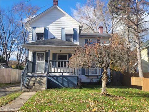 Homes For Sale - 447 8th Street<br/> Struthers, OH 44471