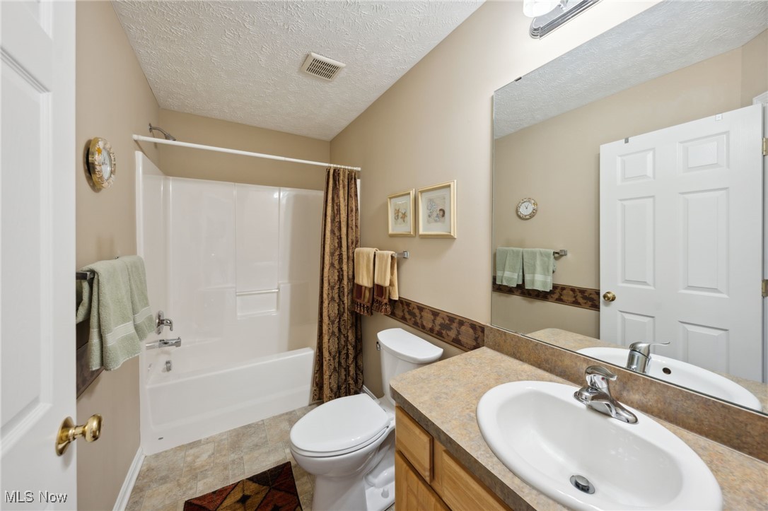 4579 Fields Way, Lorain, Ohio image 17
