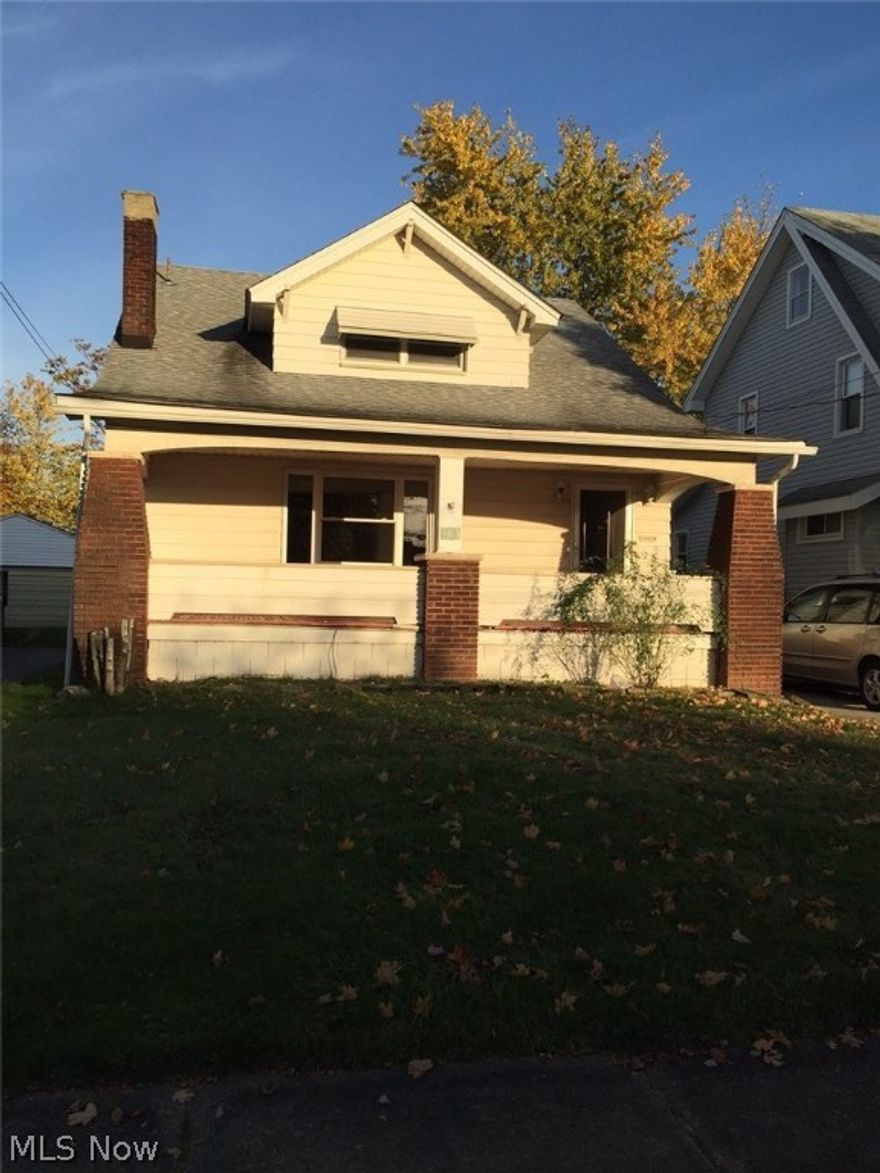 Charming 1 Bedroom,1 Bath 2nd floor apartment located in Youngstown! Youngstown City School District. 2 car shared detached garage, eat-in kitchen w/pantry, and updated bathroom.This will not last long MOVE IN READY! Monthly rent is $395.00 plus utilities. Full deposit and first months rent required. No  smoking permitted. MUST SEE!