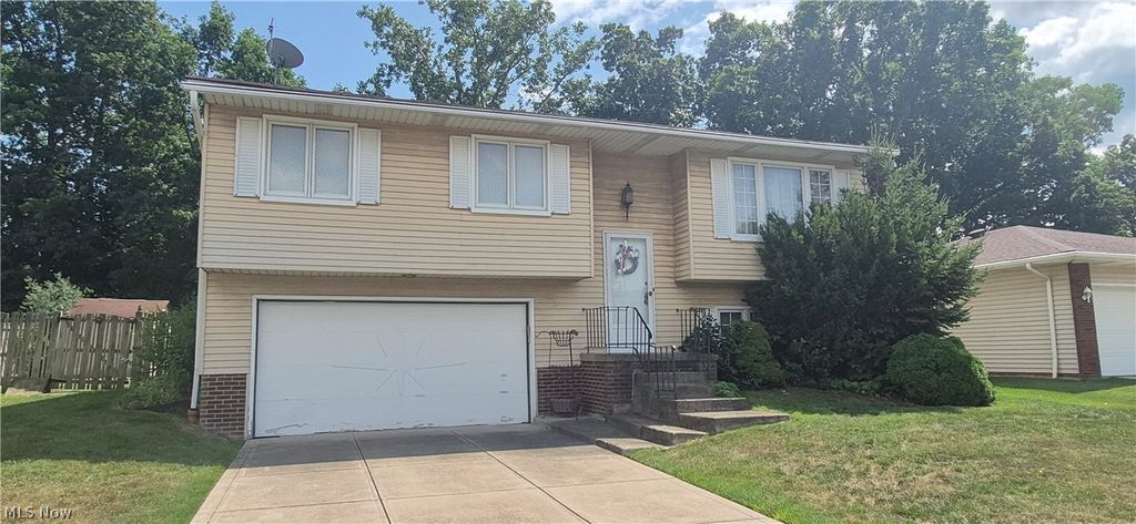 Photo of 8415 Newcomb Drive, Parma, OH 44129 (MLS # 5223215)