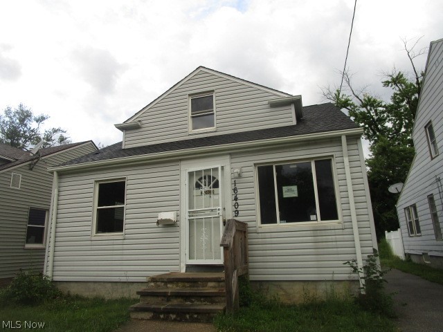 Perfect home for your buyer! A little sweat equity goes a long way! Needs some minor work but is priced to sell! Spacious upstairs bedroom, large detached garage. Just needs your finishing touches! Close to amenities and schools. Won't last!