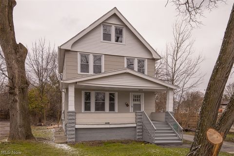 Homes For Sale - 17421 Broadway Avenue<br/> Maple Heights, OH 44137