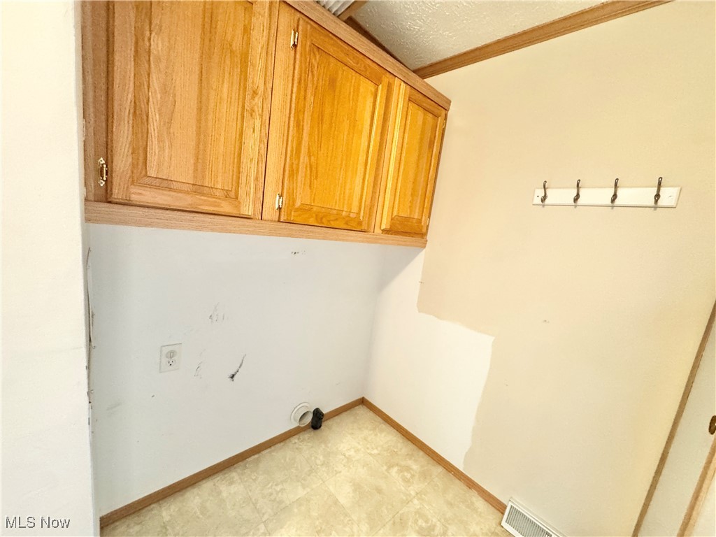 310 Pin Oak Circle, Elyria, Ohio image 18