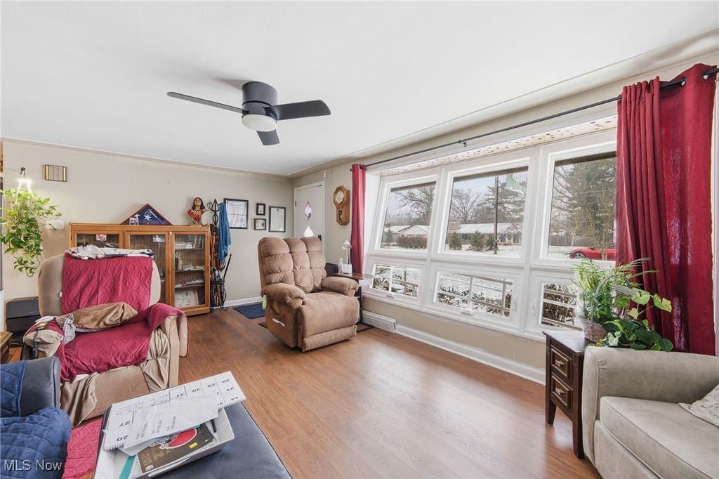 Photo of 40 Lakeview Drive, Grafton, OH 44044 (MLS # 5176799)