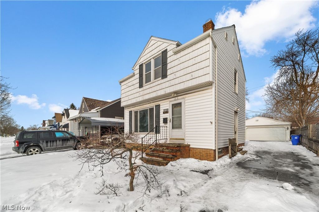 Photo of 13108 Saint James Avenue, Cleveland, OH 44135 (MLS # 5186781)