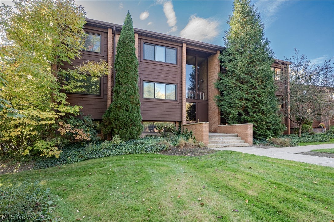 925 Canyon View Road 202