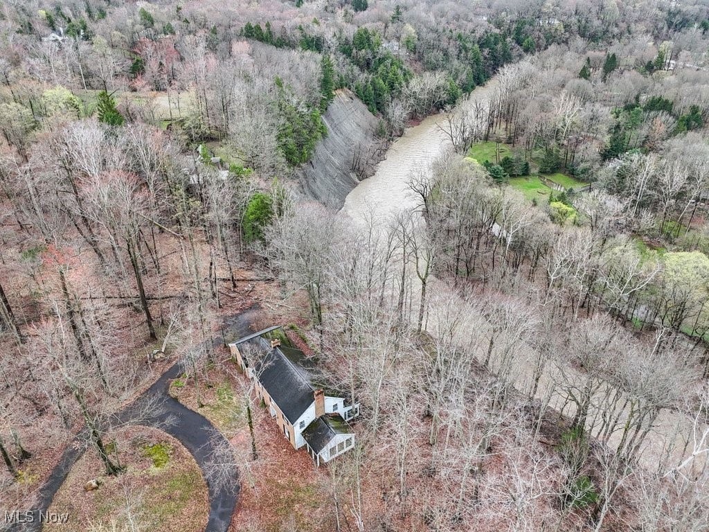 Kirtland, Ohio 44094, United States, 4 Bedrooms Bedrooms, ,3 BathroomsBathrooms,Residential,Contingent,102200