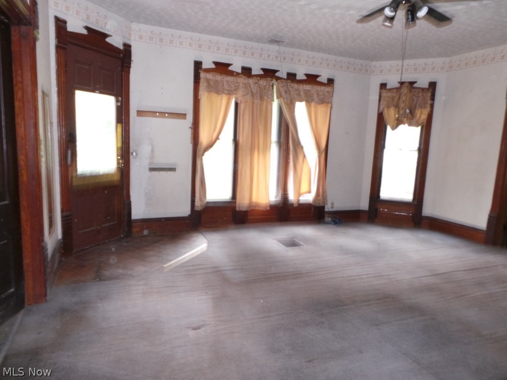 Briar Root Manor - Residential