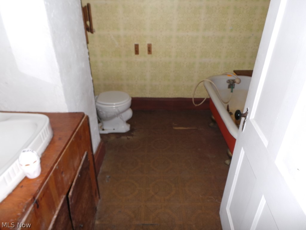 Briar Root Manor - Residential