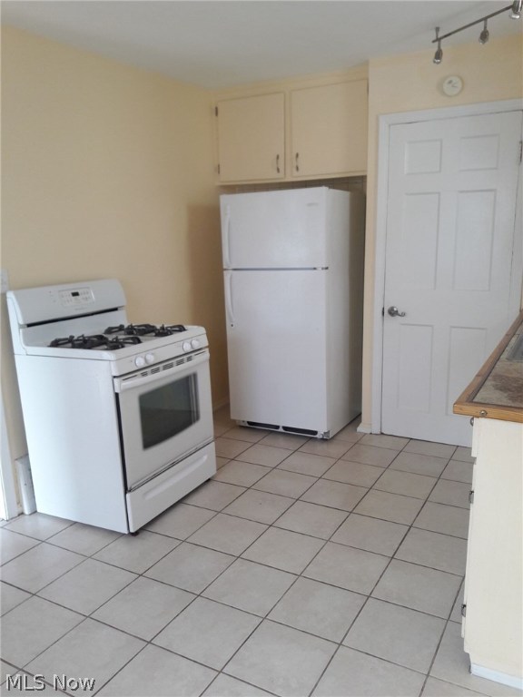 Center Hwy - Residential Lease