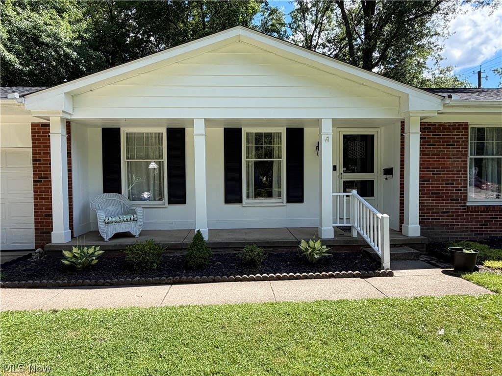 Photo of 702 Beryl Drive, Kent, OH 44240 (MLS # 5219991)