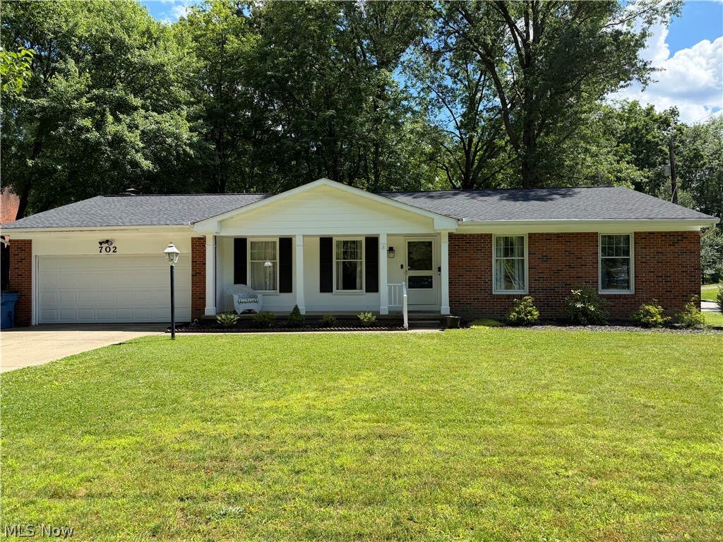 Photo of 702 Beryl Drive, Kent, OH 44240 (MLS # 5219991)