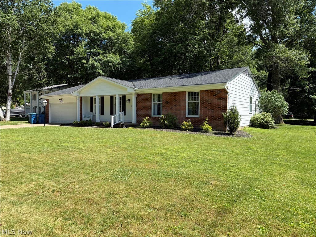 Photo of 702 Beryl Drive, Kent, OH 44240 (MLS # 5219991)