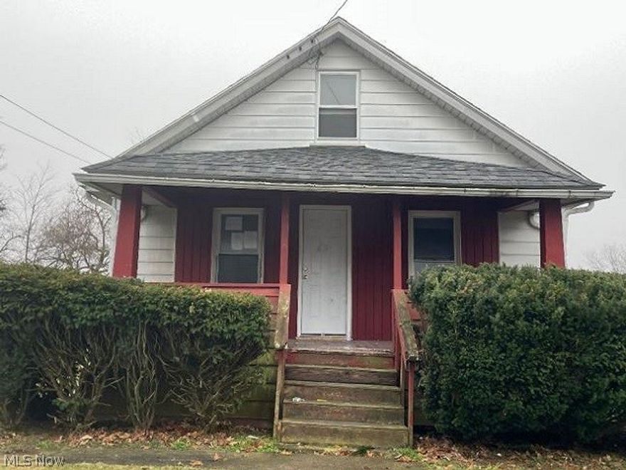 Great opportunity to buy this one story fixer upper built in 1927, located in Akron, OH and sitting on a .12 acre lot (40x130). The interior has 934 sq. ft. with 2 bedrooms and 1 bathroom plus a full basement.