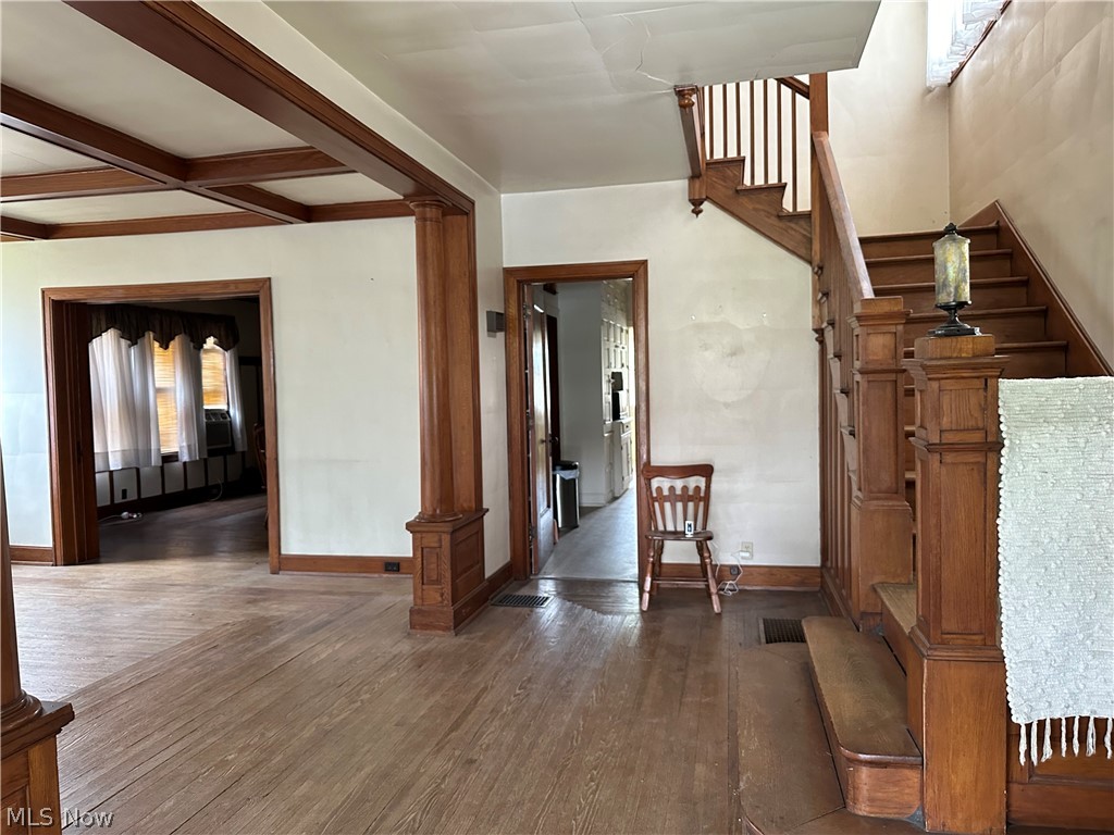 543 Labelle 40x110 - Residential