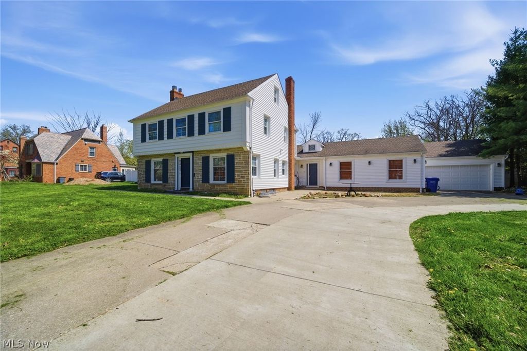 Photo of 2343 Miramar Boulevard, University Heights, OH 44118 (MLS # 5212931)