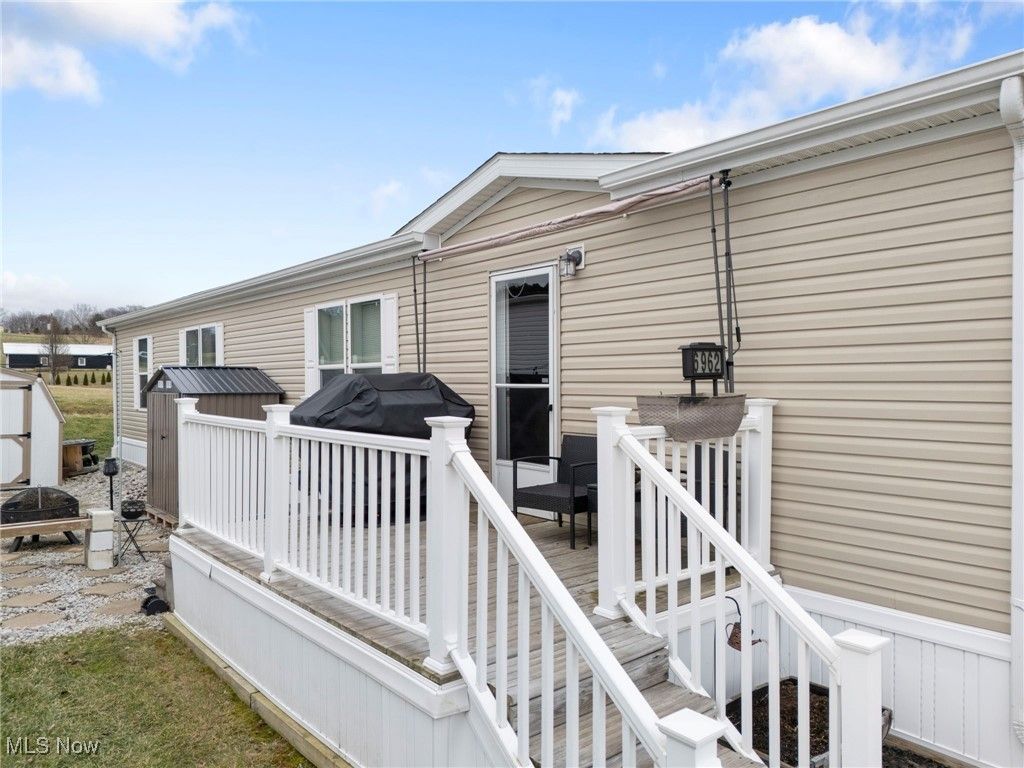 Photo of 6962 Foxwood Drive SW, Navarre, OH 44662 (MLS # 5183499)