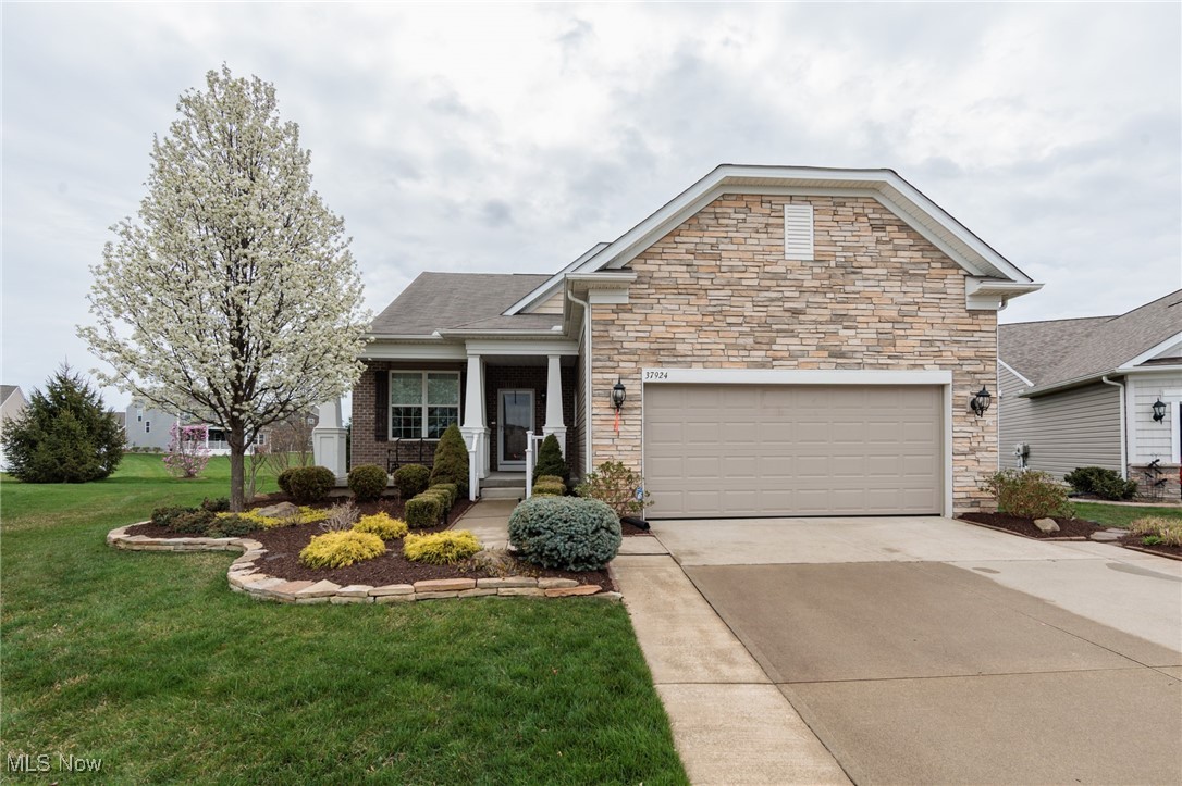 37924 Pilgrim Court, North Ridgeville, Ohio image 2