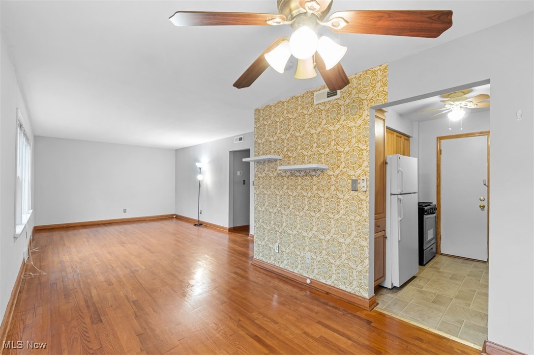 Kenilworth Gardens Condo - Residential