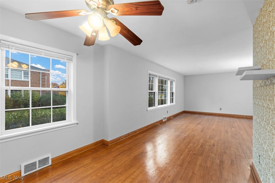 Kenilworth Gardens Condo - Residential