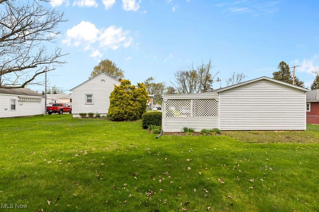 555 W Texas Avenue, Sebring, Ohio image 4