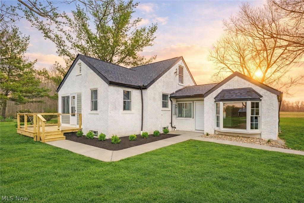 Photo of 9509 Reed Road, Columbia Station, OH 44028 (MLS # 5199867)