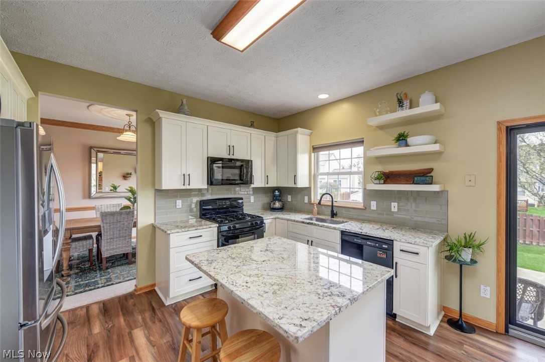 Golden Estate - Residential