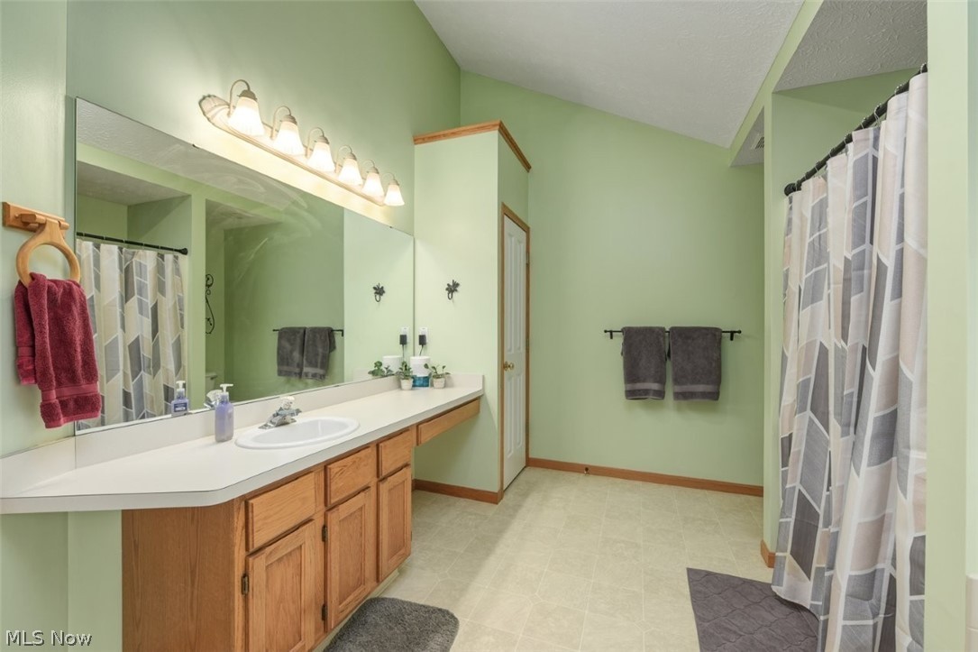 Golden Estate - Residential