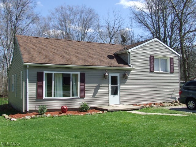 Great 3-4 bedroom Home with some really nice features. There's a first floor master bedroom, master bathroom, and walk-in closet. Large kitchen with all appliances, dining room, and large living room. Upstairs has two more bedrooms, full bath, and bonus room with lots of possibilities as 4th bedroom, play room, office or just leave it for storage. Basement has rec room set up as theater room and is walk-out to 1.2 acre lot with deck and creek/woods at back of yard. Newer furnace and A/C, newer windows, and roof. Home Warranty. See it today.
*Note, this is Tallmadge address but Springfield Schools.