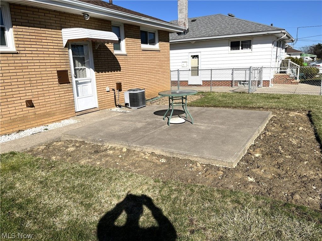 Photo of 12416 Eastwood Boulevard, Garfield Heights, OH 44125 (MLS # 5192095)