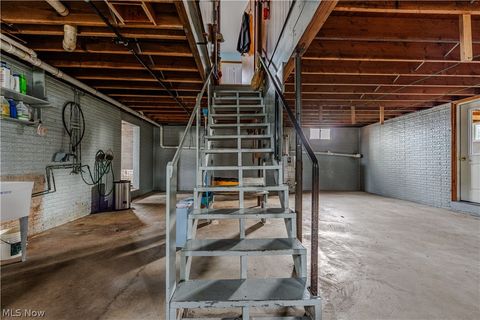 Tiny photo for 16352 Nauvoo Road, Middlefield, OH 44062 (MLS # 5190239)